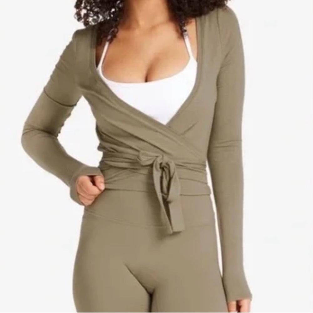 *ISO* CSB IM ballet wrap in Vintage Khaki, sz M or L!